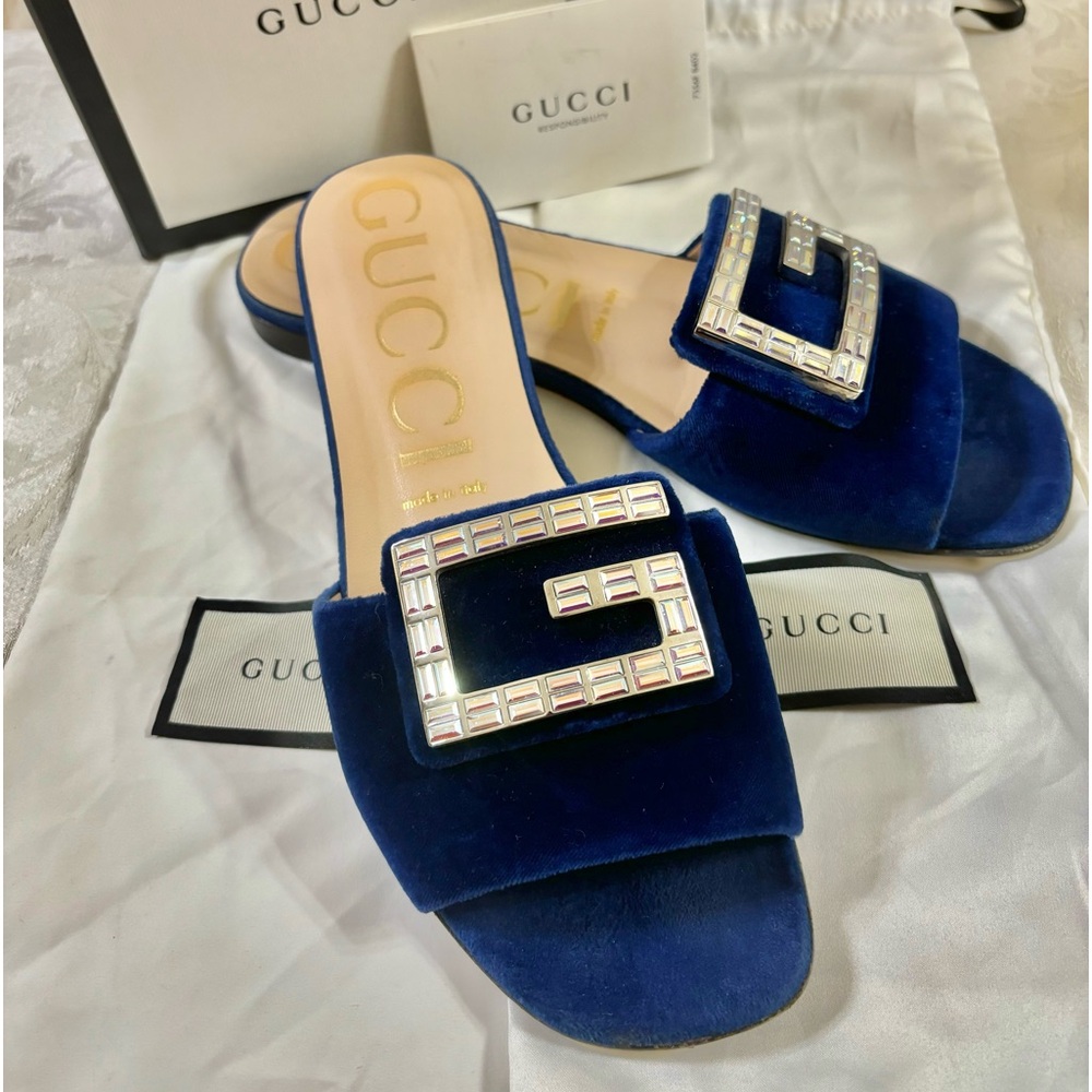 🆕 Gucci GG Crystal slides🥰